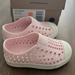 Barely work size 5 Jefferson Natives with box